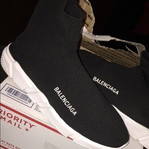 Meet your Posher, Leon